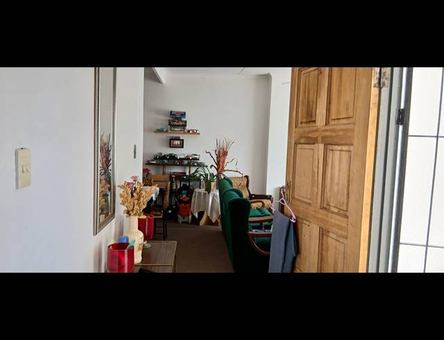 3 BEDROOM FREEHOLD FOR SALE IN PIONEER PARK